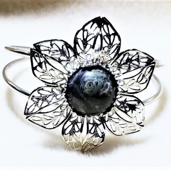 Flower Cuff Bracelets - Picture 3 of 4